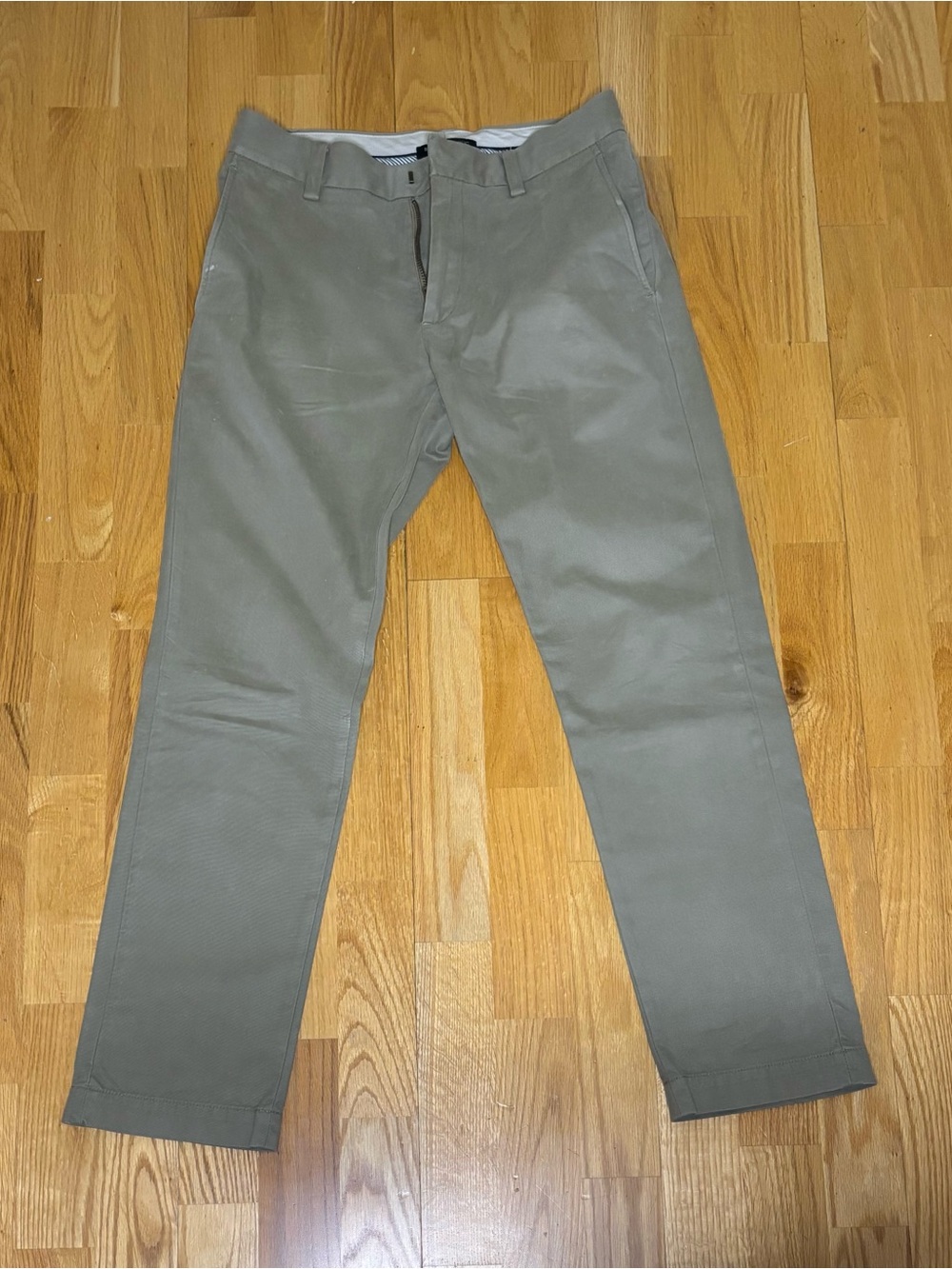 Banana Republic Men's Chino Pants in Olive Tan 30x30